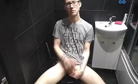 Guy Fucks Lady in Bathroom Restroom